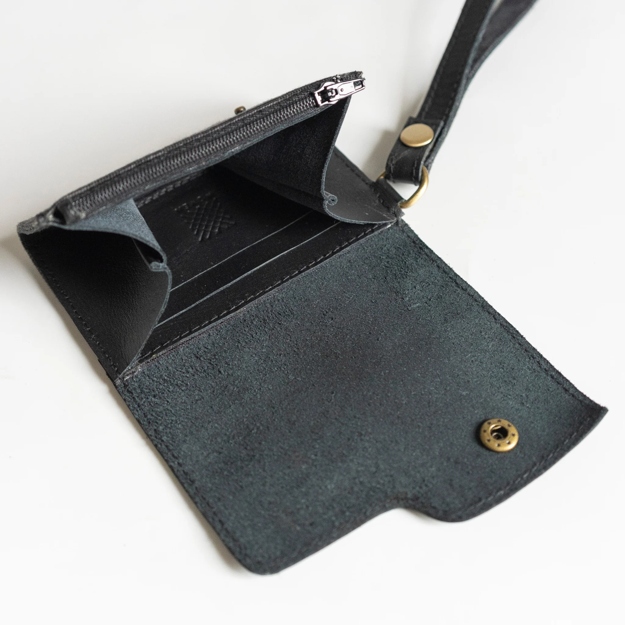Marikit Wallet in Black - Image 4